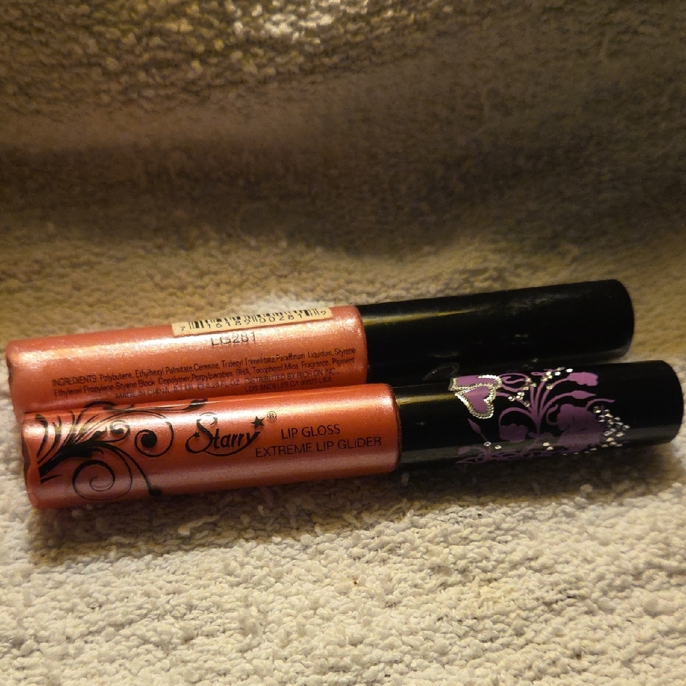 Pink Shimmer Lip Gloss for a Radiant Finish